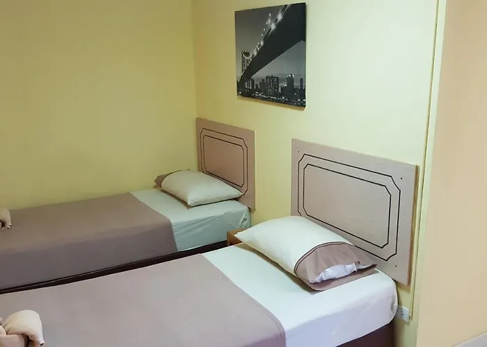 Hotel Universe *